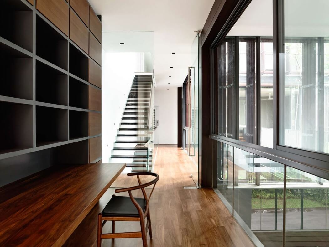 Vertical Court by HYLA Architects - 4