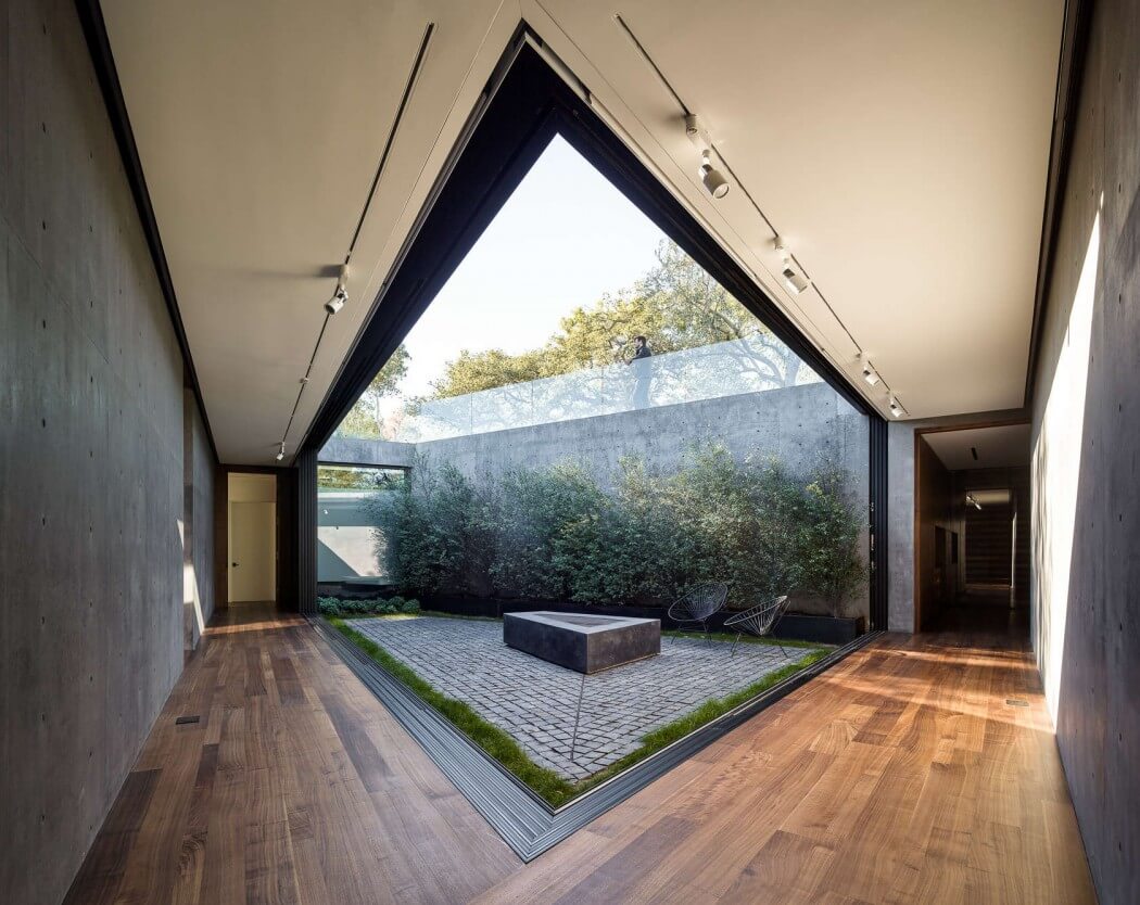Oak Pass House by Walker Workshop - 9