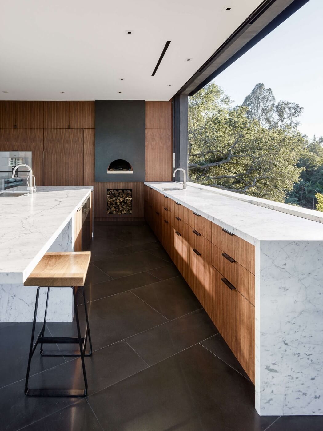 Oak Pass House by Walker Workshop - 5