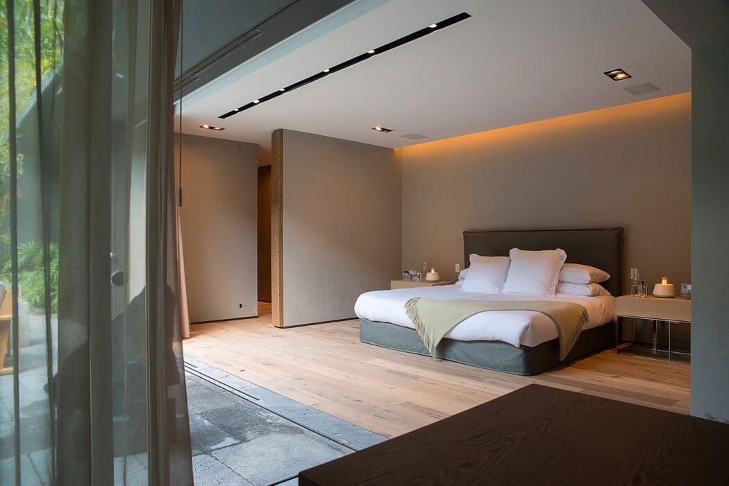 Barrancas House by Ezequiel Farca - 6