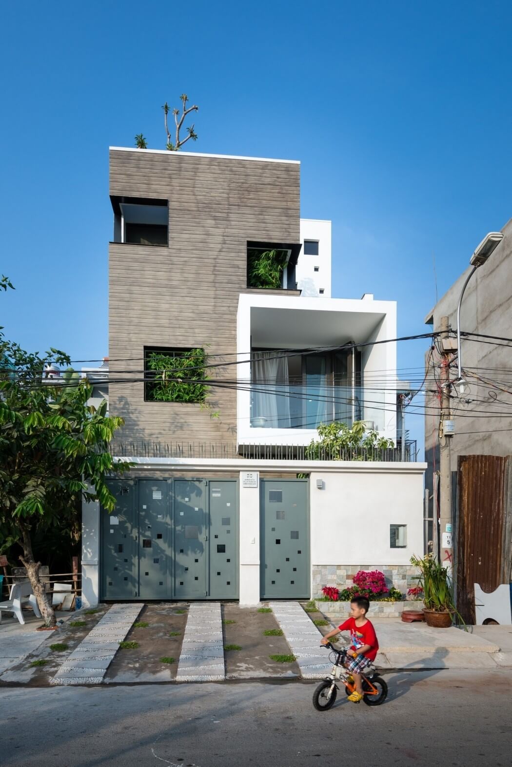 House BQ-17 by 23o5studio - 11