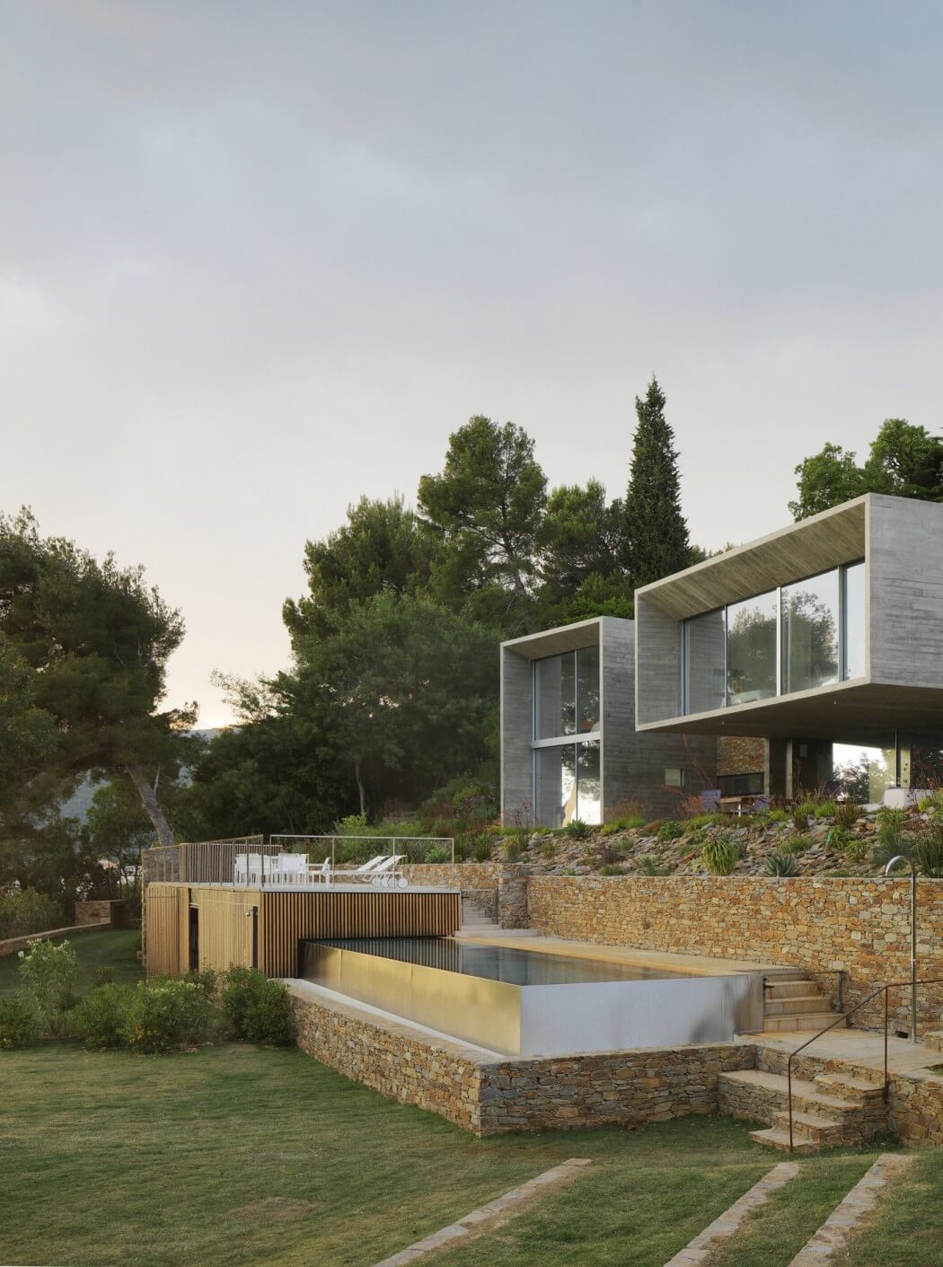 Maison Le Cap by Pascal Grasso Architectures - 2