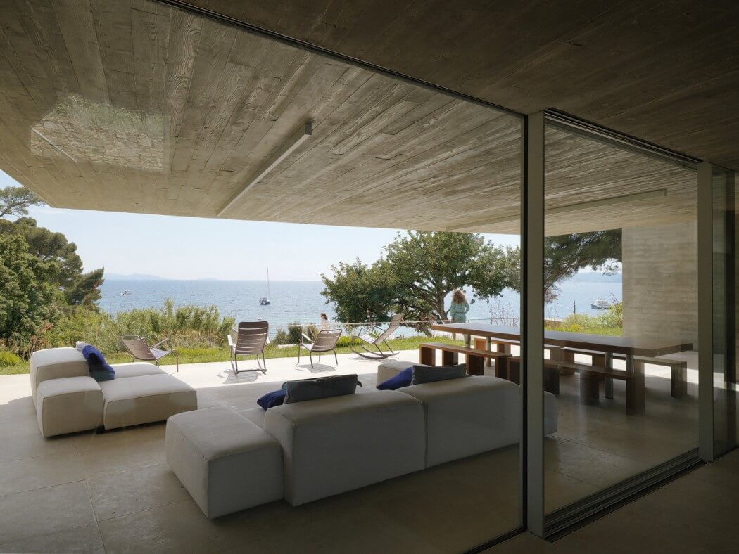 Maison Le Cap by Pascal Grasso Architectures - 3