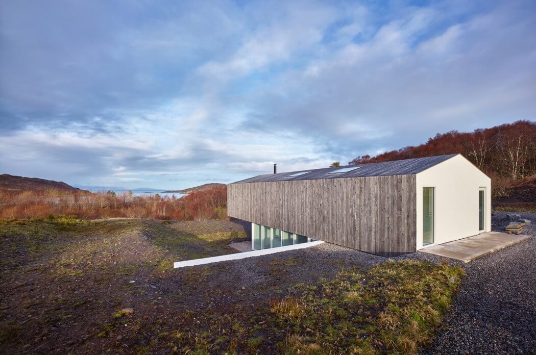 Beach House by Dualchas Architects - 8