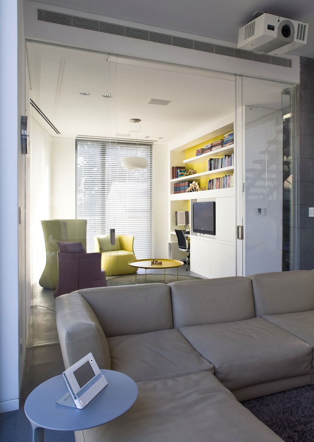 Bridging House by Jacobs-Yaniv Architects - 11