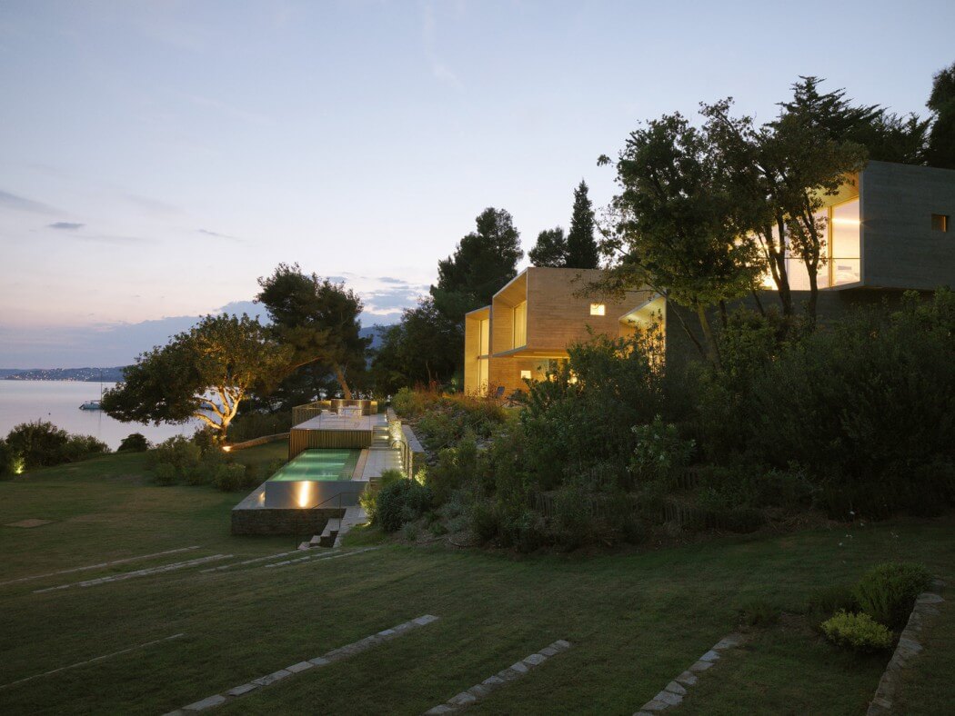 Maison Le Cap by Pascal Grasso Architectures - 8