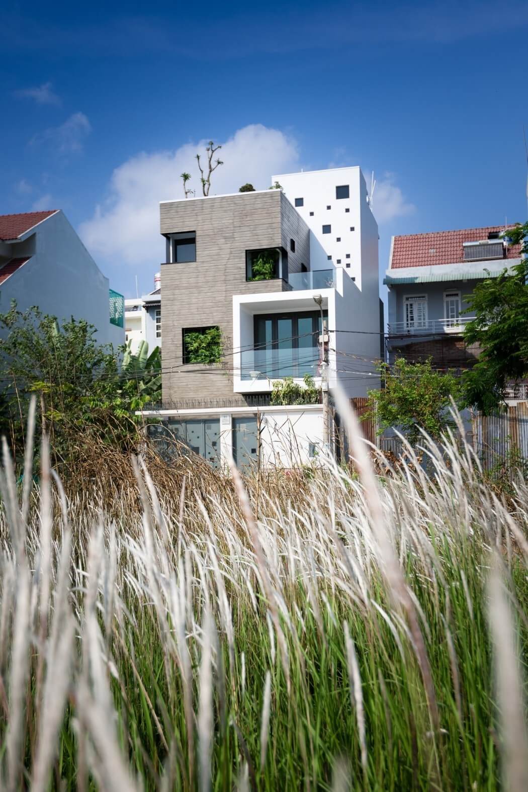 House BQ-17 by 23o5studio - 12