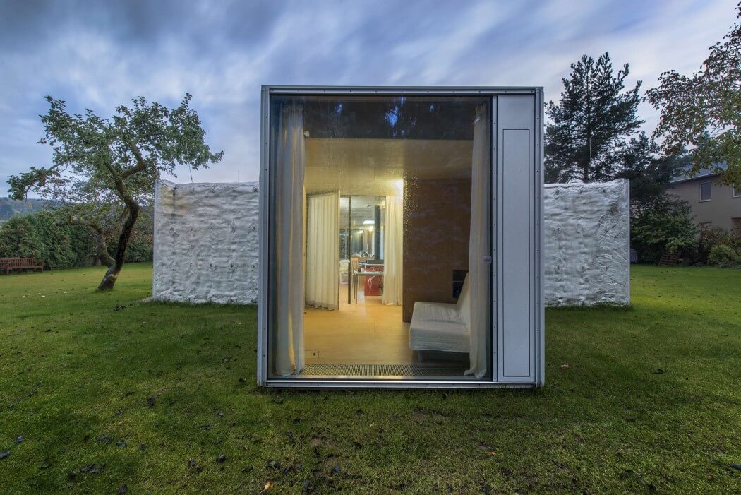 Chameleon House by Petr Hajek Architekti - 2