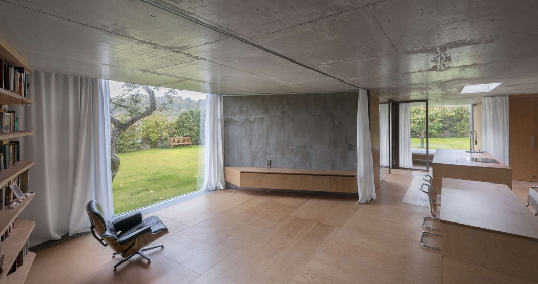 Chameleon House by Petr Hajek Architekti - 3