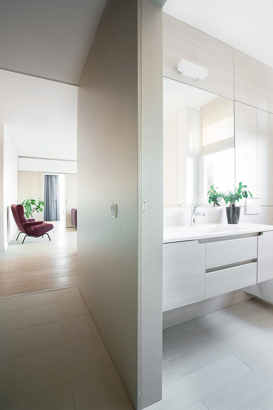 Apartment in Vilnius by Normundas Vilkas - 11