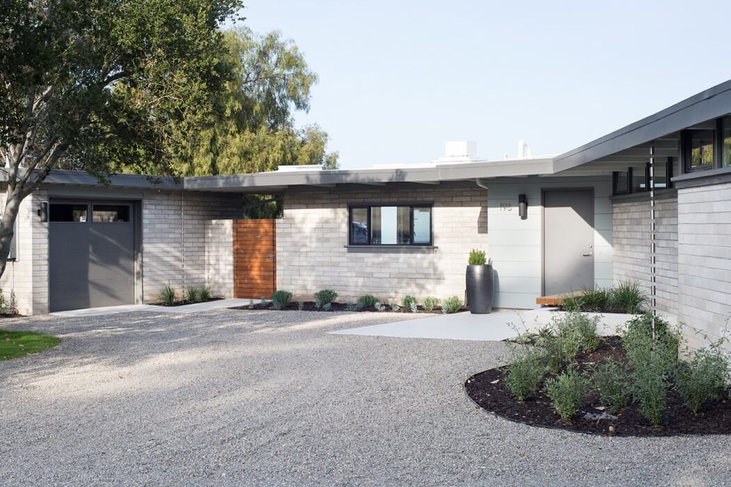 Mid Century Modern House by Klopf Architecture - 11