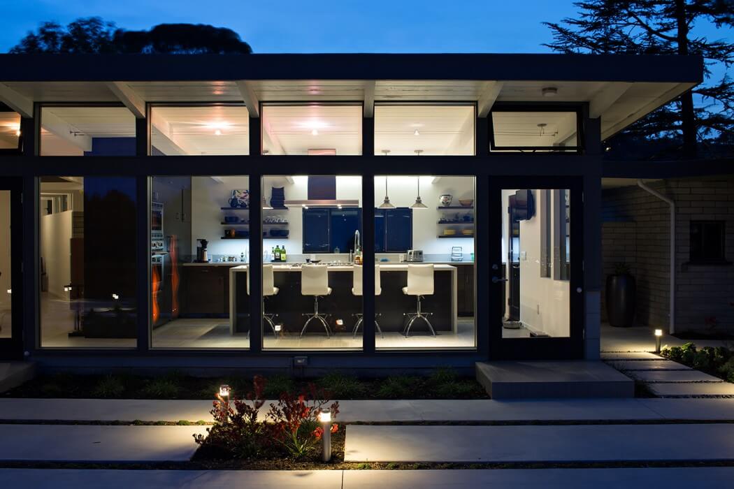 Mid Century Modern House by Klopf Architecture - 12
