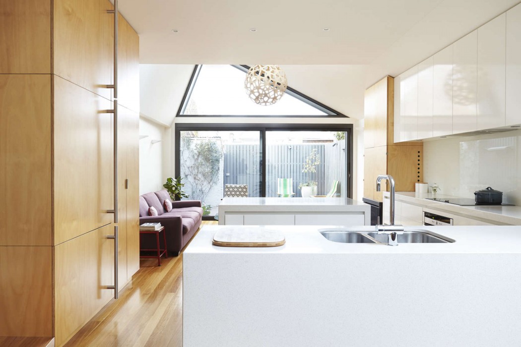 The Big Little House by Nic Owen Architects - 3