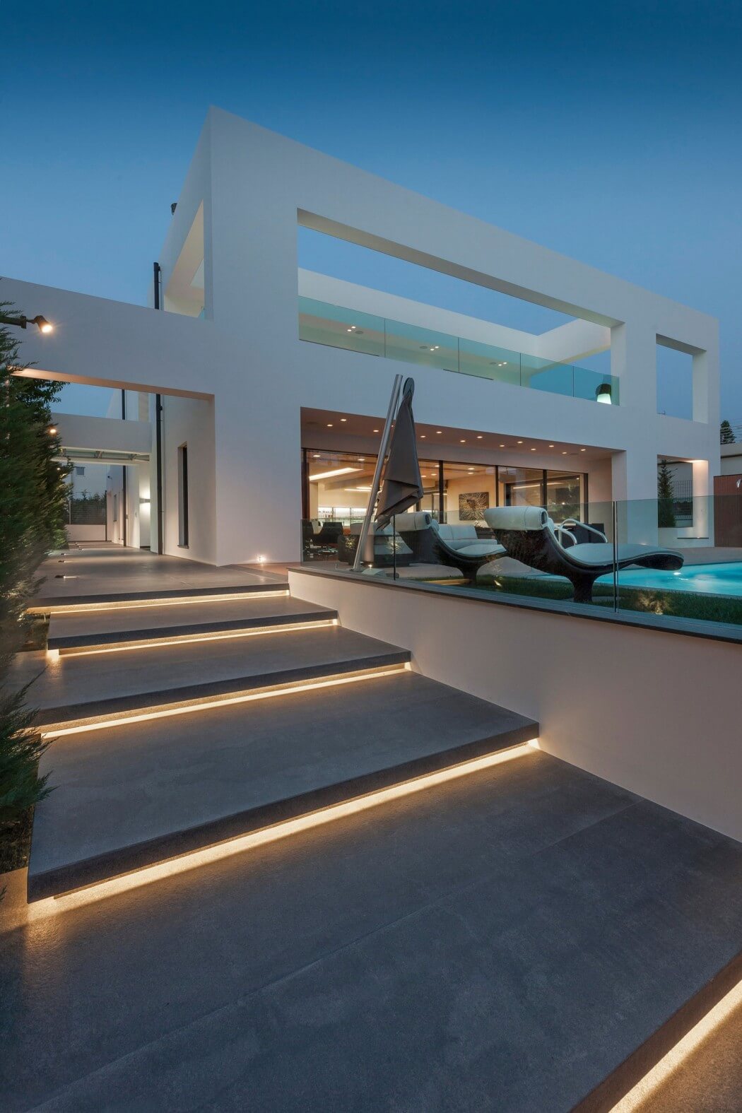 Residence in Athens by Dolihos Architects - 11