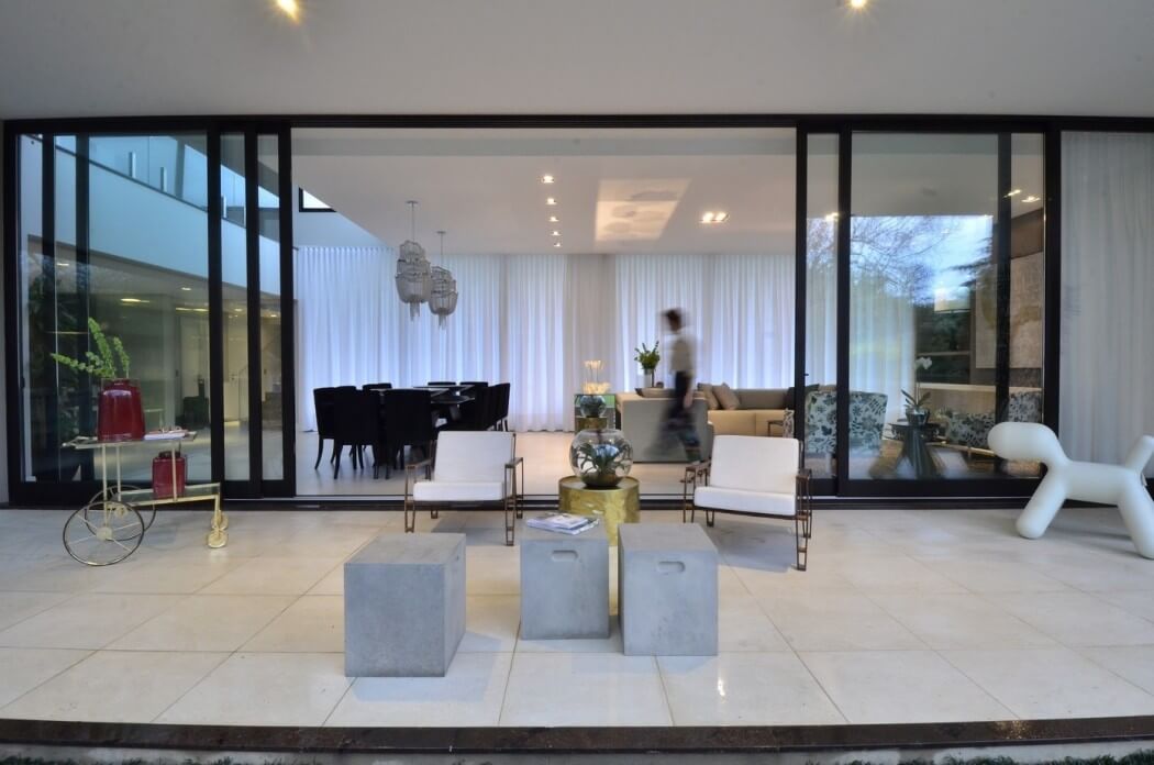 House in Brazil by Minuscoli Martini Architects - 11