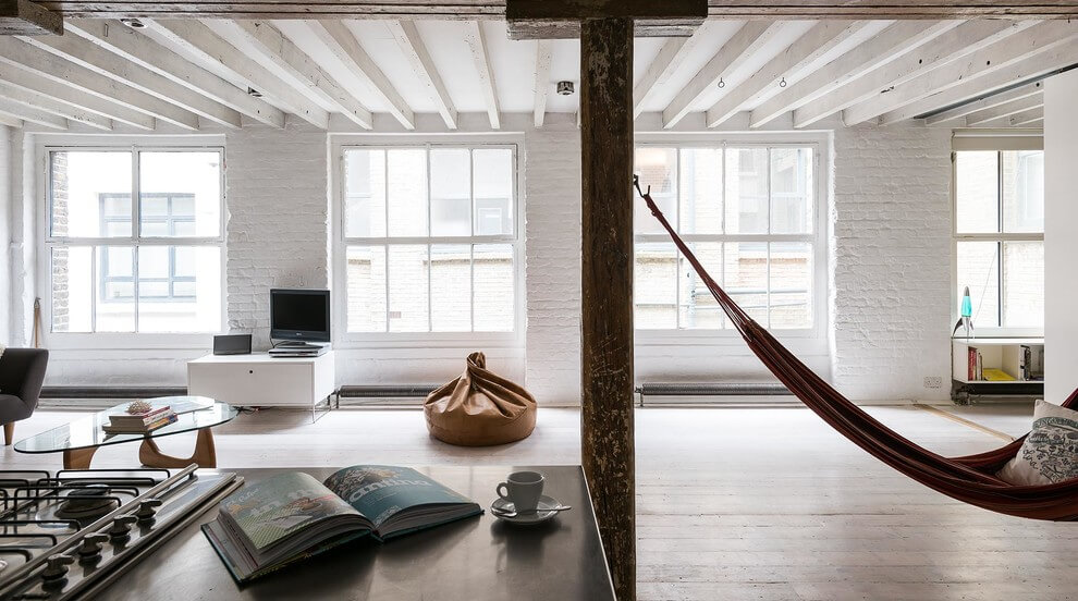 Loft Apartment by PlumGuide - 6