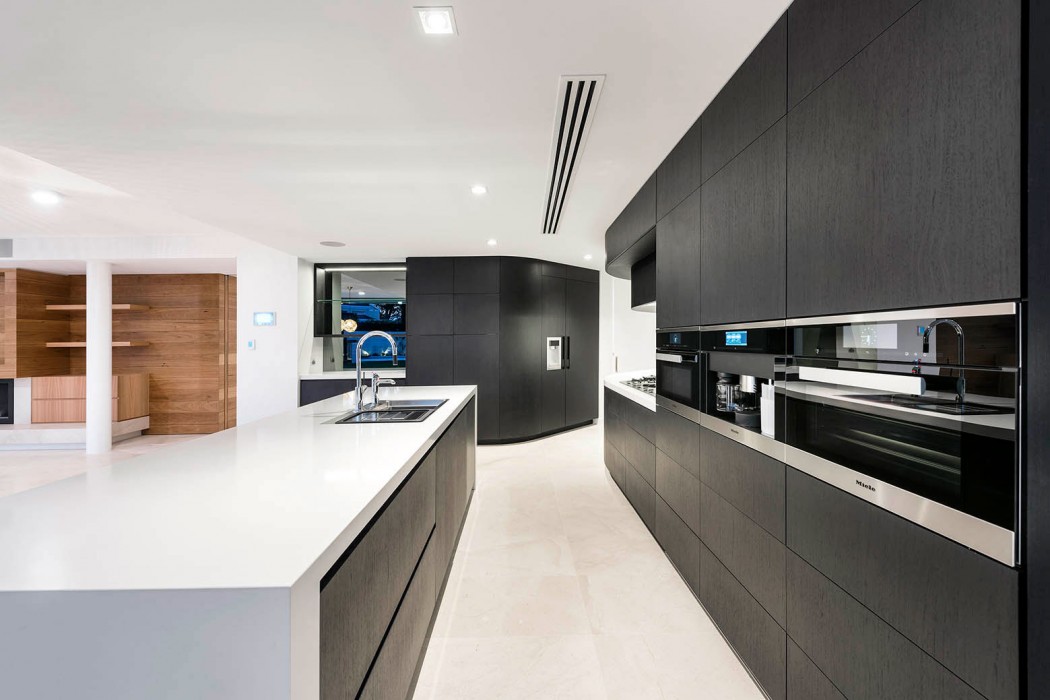 Contemporary Home by Hillam Architects - 4