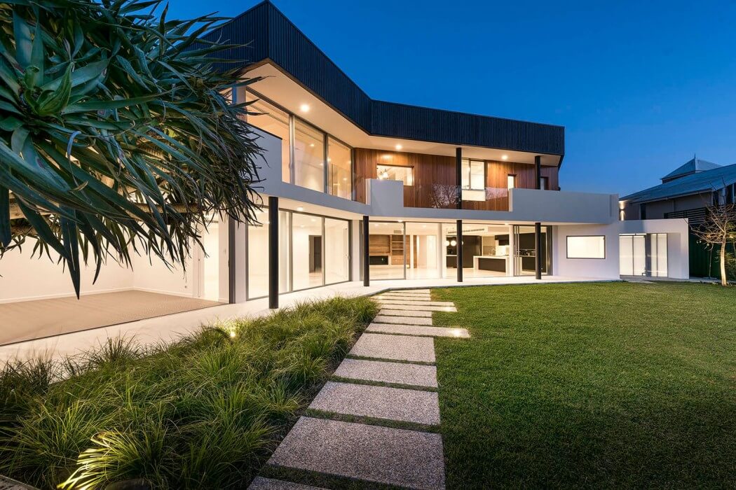 Contemporary Home by Hillam Architects - 8