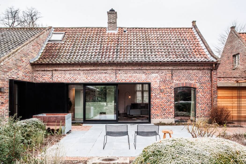 Farmhouse by Juma Architects - 9