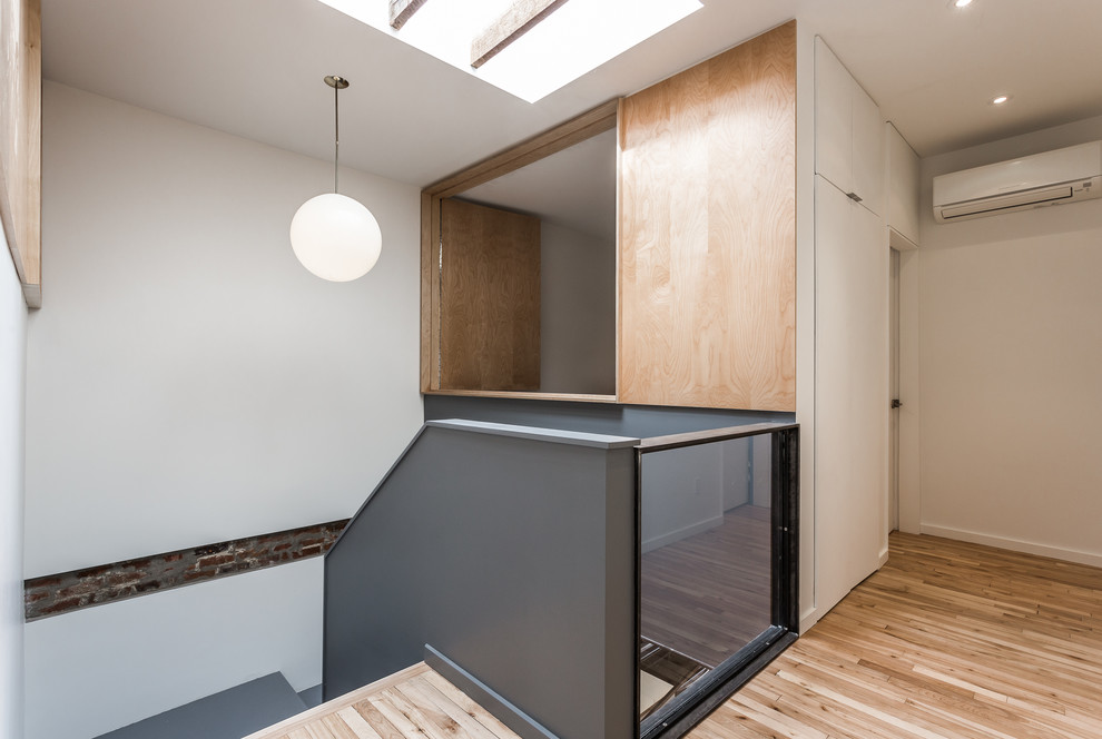 12e Avenue Residence by Gestion Rockethammer - 5