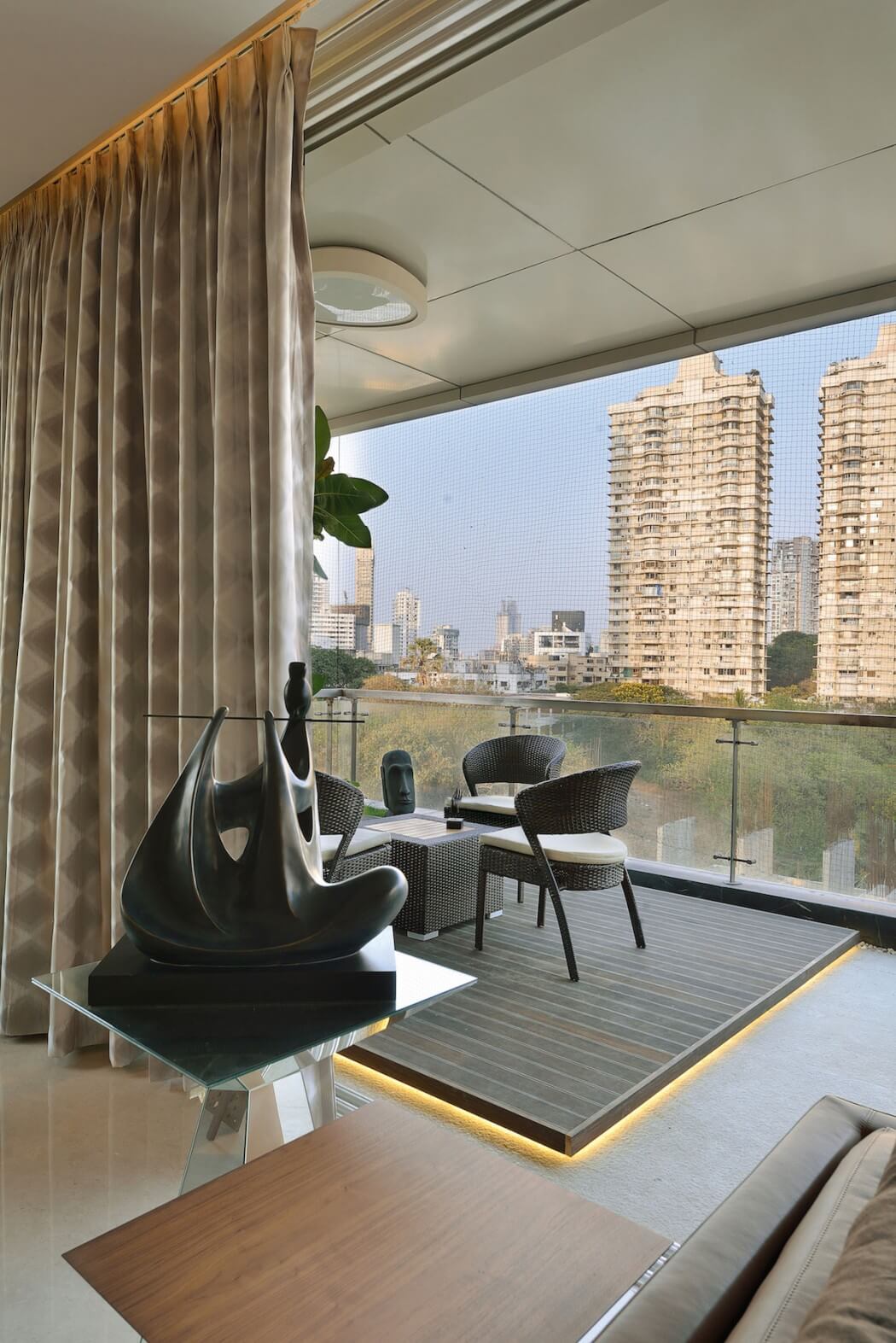 Contemporary Home in Mumbai by Space Dynamix - 2