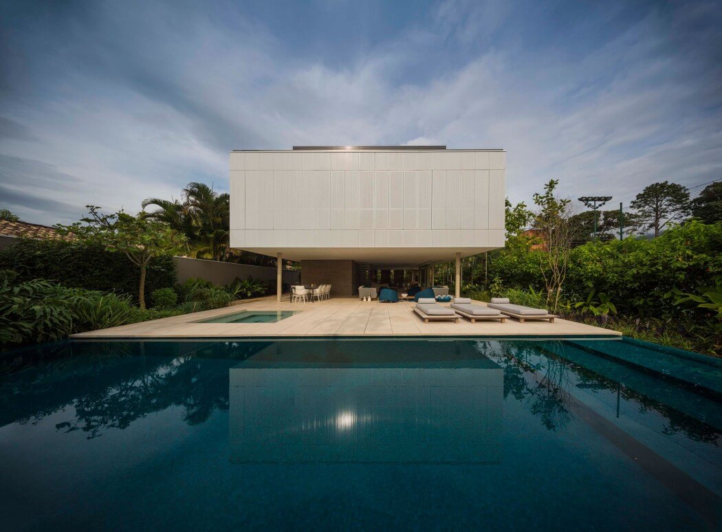 White House by Studio MK27 & Eduardo Chalabi - 2