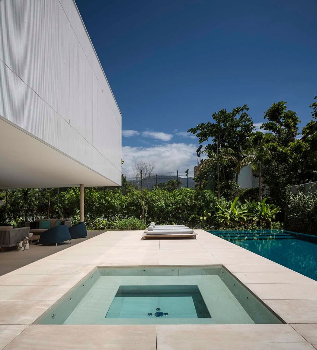 White House by Studio MK27 & Eduardo Chalabi - 3