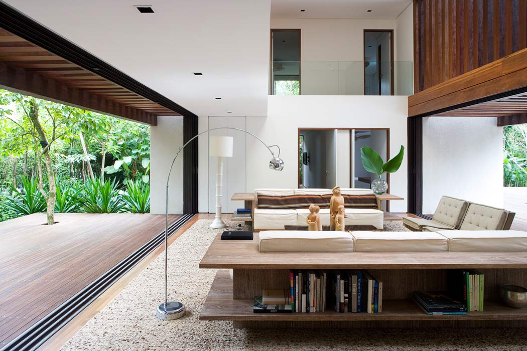 PK House by Studio Arthur Casas - 2