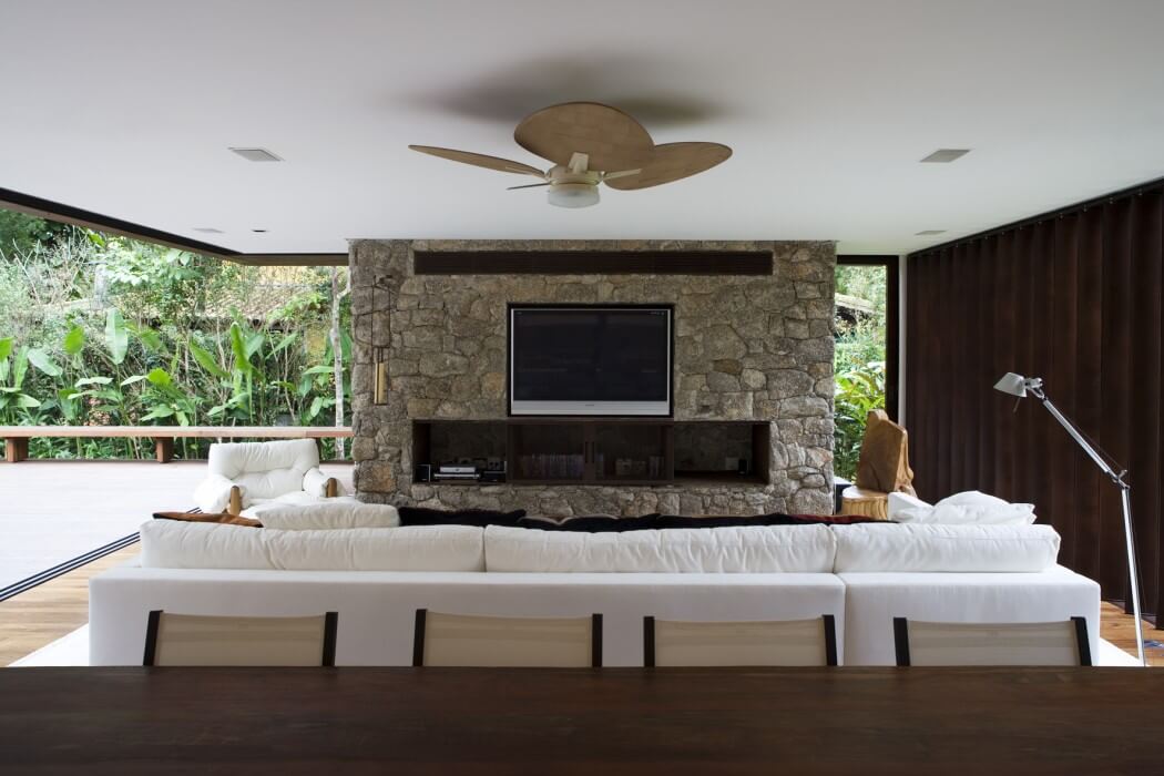 PK House by Studio Arthur Casas - 3