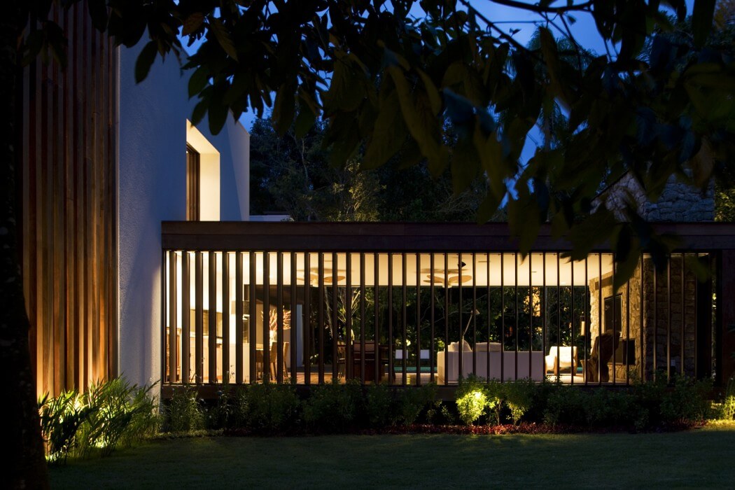 PK House by Studio Arthur Casas - 9
