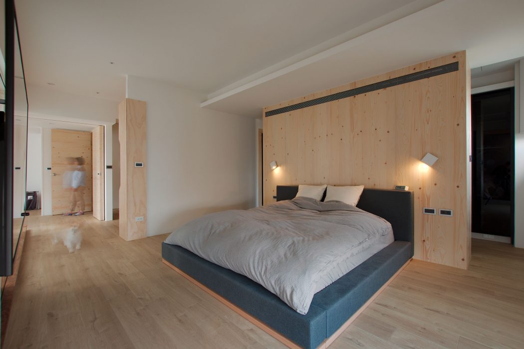 House W by Phase 6 - 10