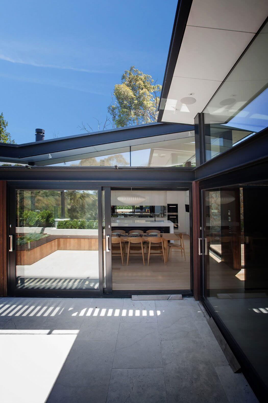 Home in Melbourne by Alexandra Buchanan - 12