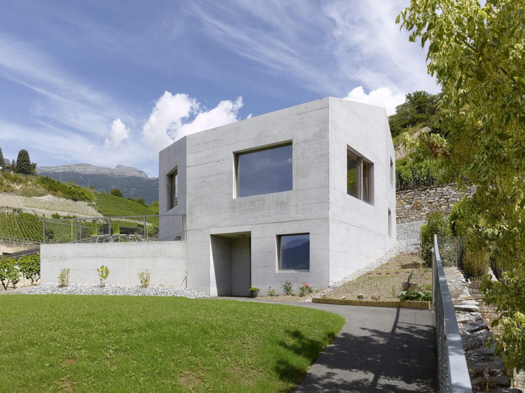 Métrailler House by Savioz Fabrizzi - 7