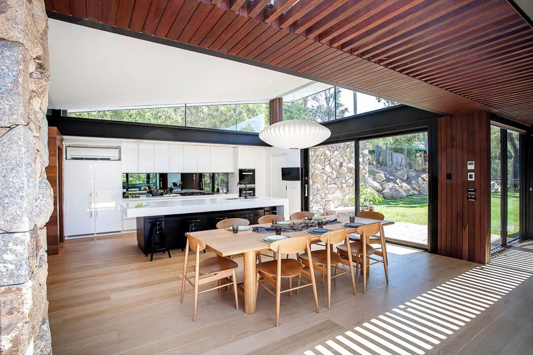 Home in Melbourne by Alexandra Buchanan - 5