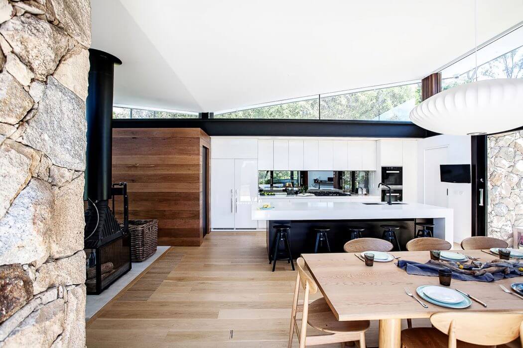 Home in Melbourne by Alexandra Buchanan - 7