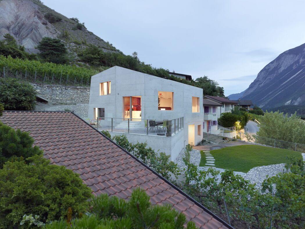 Métrailler House by Savioz Fabrizzi - 9