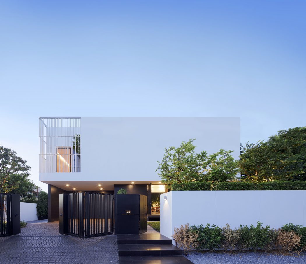 PK79 by Ayutt and Associates Design - 15