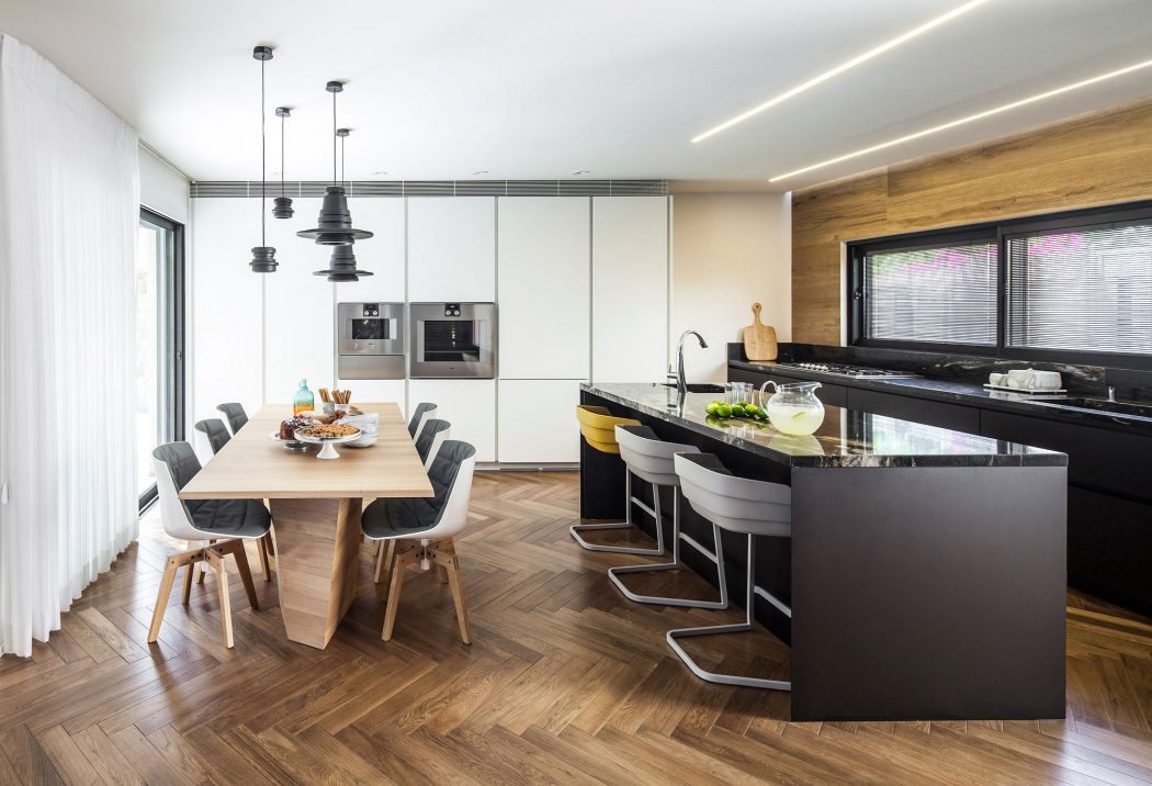 B House by Tal Goldsmith Fish Design Studio - 4