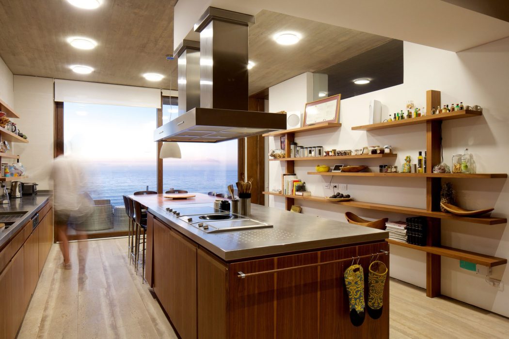 House in Cachagua by Cristian Hrdalo - 8
