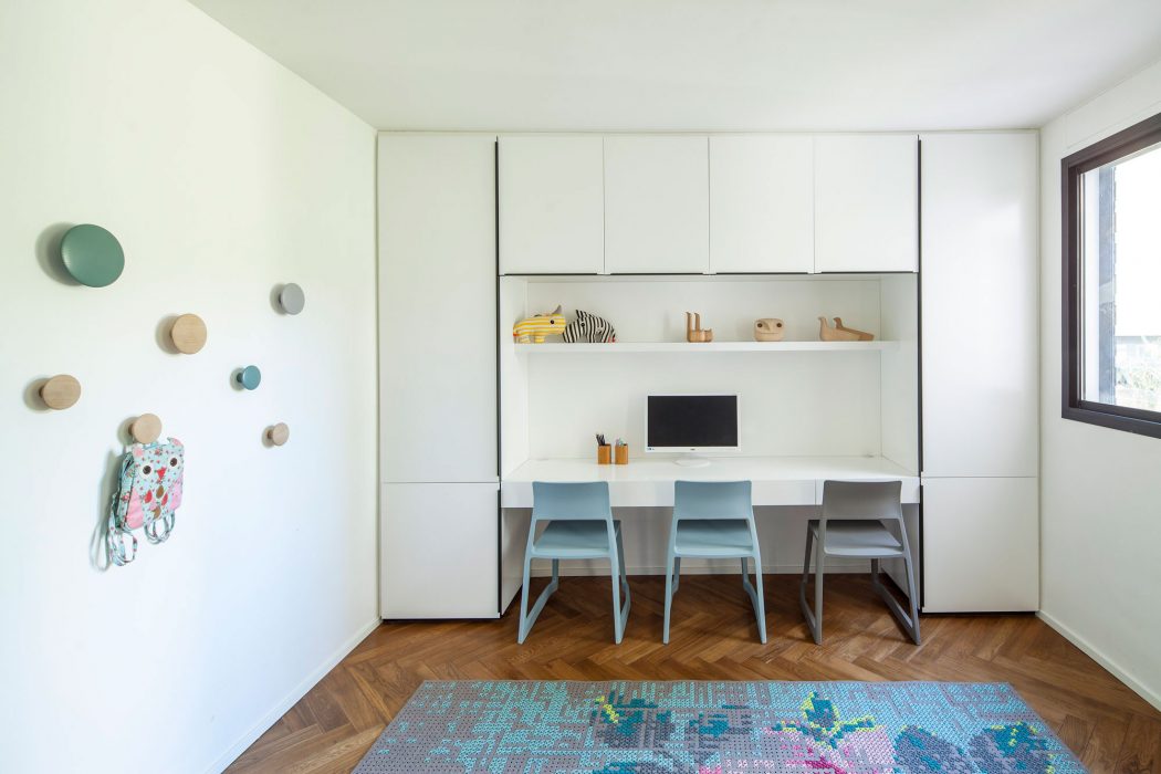 B House by Tal Goldsmith Fish Design Studio - 6