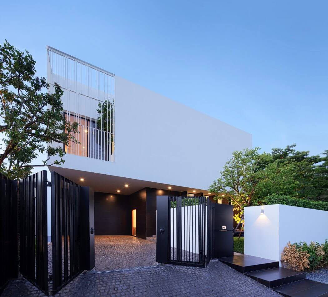 PK79 by Ayutt and Associates Design - 14