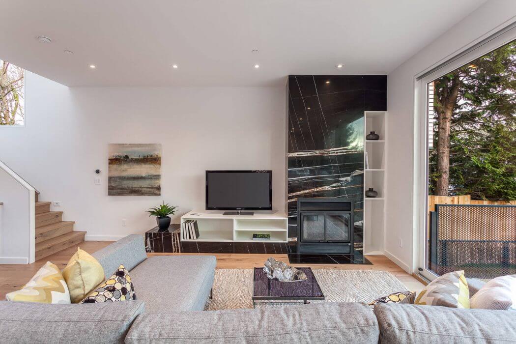 House in Vancouver by Randy Bens - 2