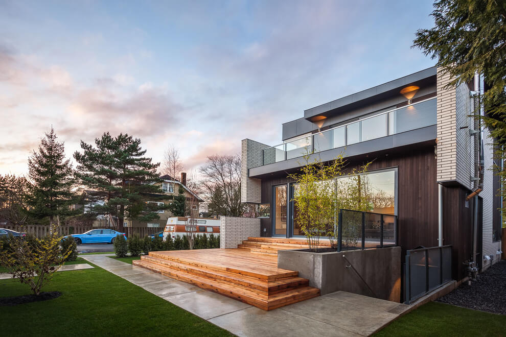 House in Vancouver by Randy Bens - 14