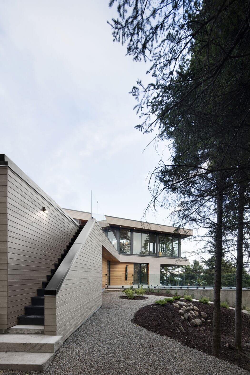 Residence by Bourgeois/Lechasseur Architects - 10