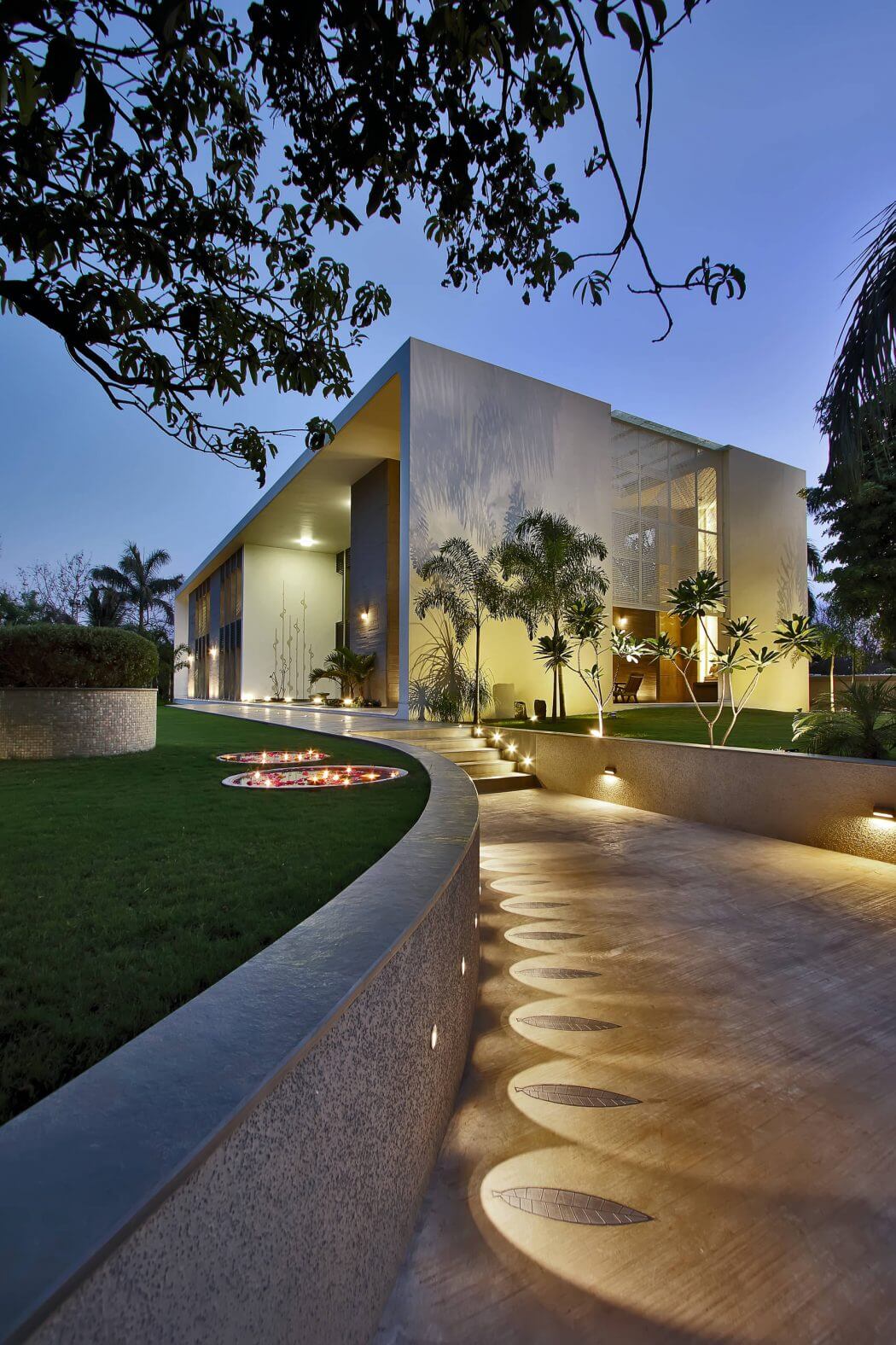 Shell House by Dipen Gada - 10