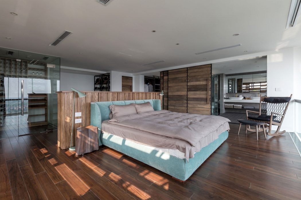 Ecopark Penthouse by ihouse - 10