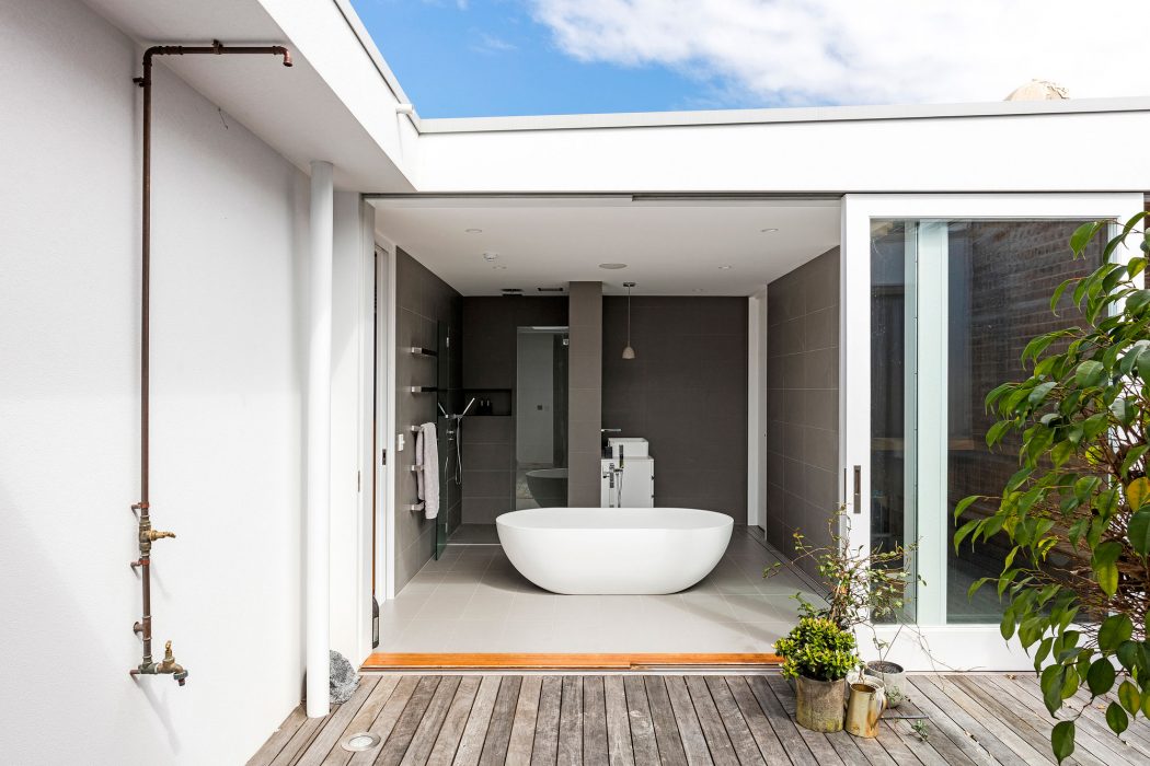 Surry Hills Apartment by Josephine Hurley Architecture - 13