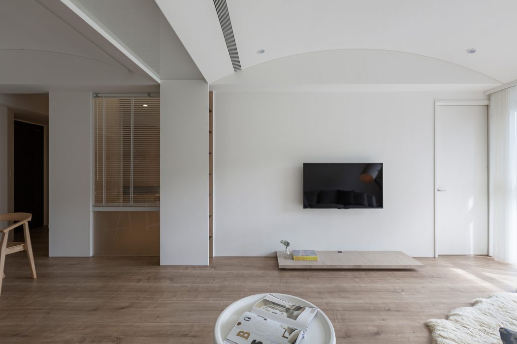 Space and White by C.H. Interior - 5