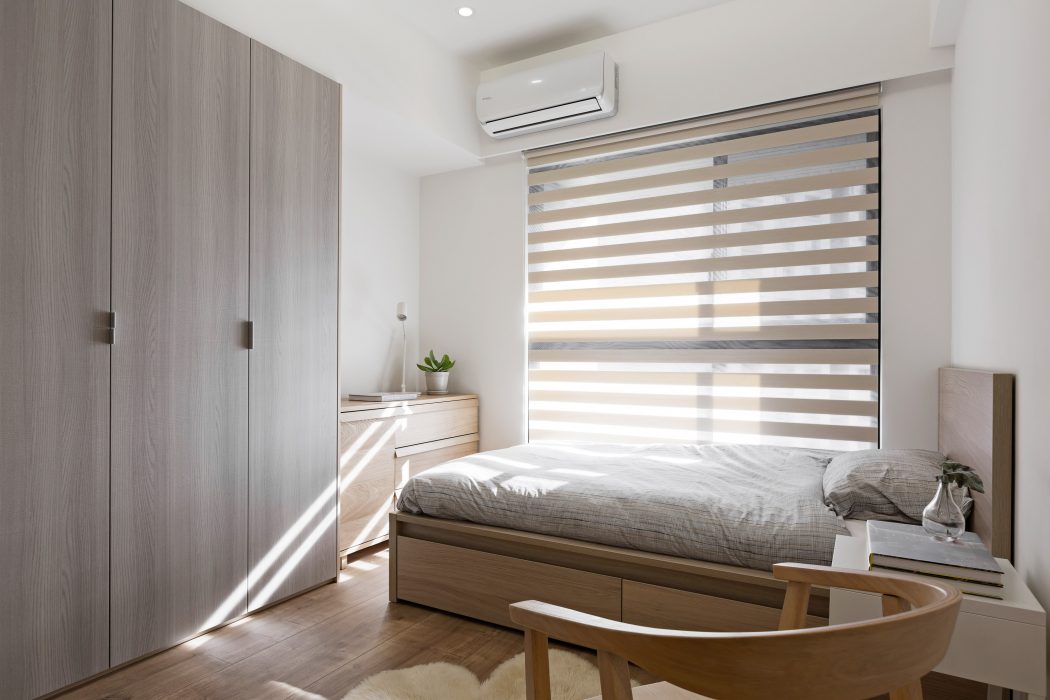 Space and White by C.H. Interior - 11