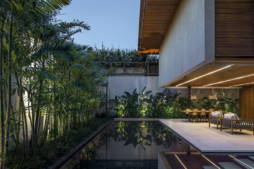 MLA House by Jacobsen Arquitetura - 5